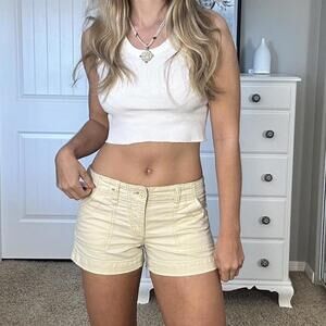 Cutest cream American Eagle vintage shorts with the most darling button details